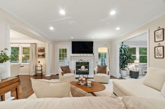Huckins Farm, Bedford, 25 Pickman Drive MA 01730, Real Estate